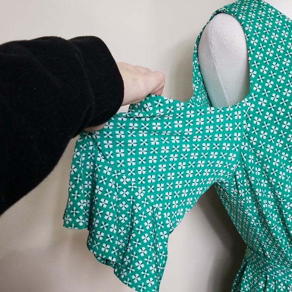 NWT Donna Morgan Cold Shoulder Belted Dress - Picture 3 of 8